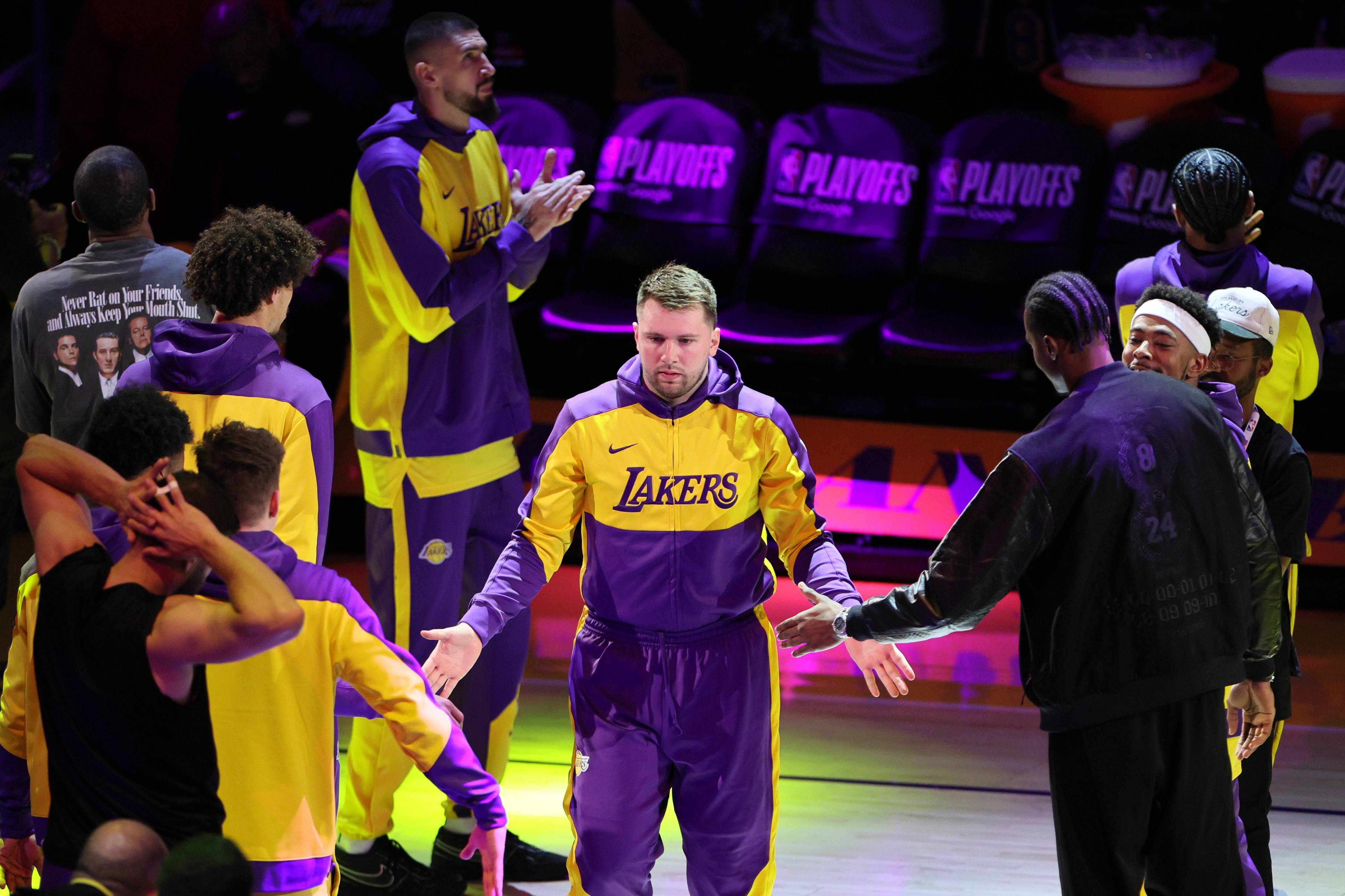 半岛体育 -东契奇连续五场比赛得分超过赛况扑朔迷离，切尔西挑战极限！的简单介绍